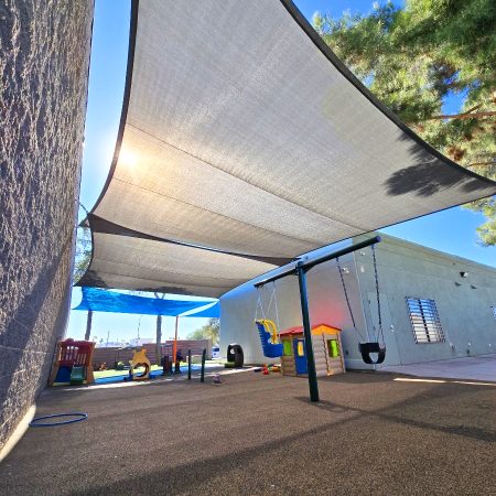 Outdoor Dining Shade Sail